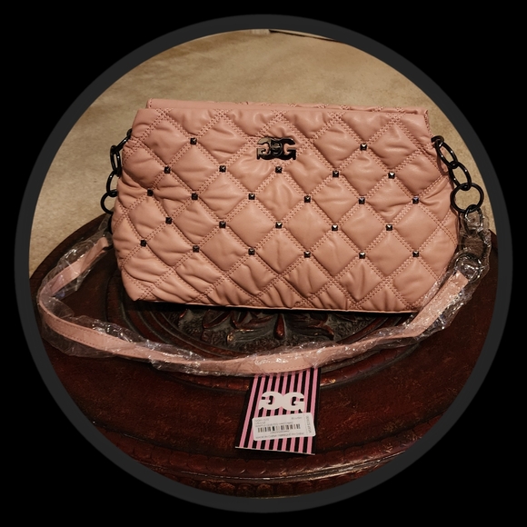 Gilda Paris Quilted Bag with Gunmetal Accents - Picture 5 of 8